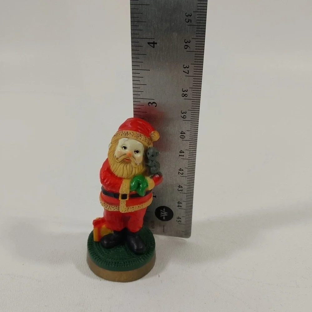 Vtg Hallmark Merry Miniature Plastic Santa‎ Claus with Kitty 2.75